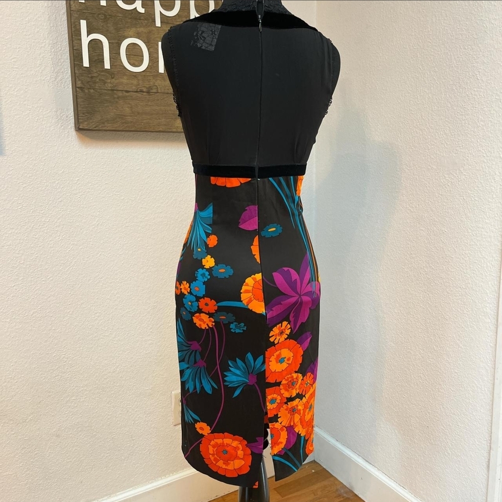 Vintage Dolce & Gabanna silk and floral mid-length dress in Italian sizing 24/38 - Picture 4 of 8